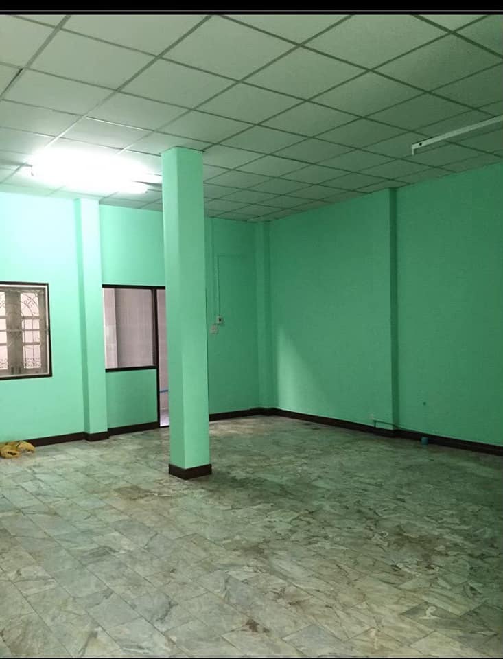 ให้เช่าทาวน์โฮมย่านพระราม3 เจริญราษฏร์ ซอย7 มี4ห้องนอน 3ชั้น ย่านพระราม3