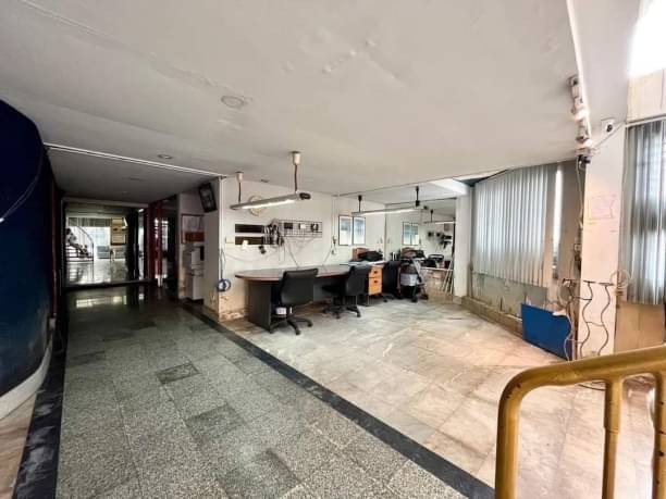 โซนช้างคลาน อ.เมือง ขาย 12 ล้าน อาคารพาณิชย์ 5 ชั้น 40 ตรว. ห้องริม ไม่ติดใคร ลมเข้าตลอด ไม่อึดอัด ใกล้เมือง เดินทางสะดวก