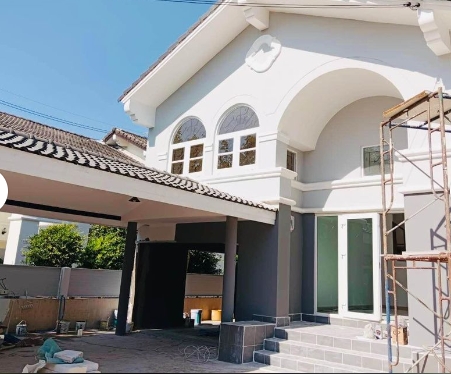  ขายบ้านเดี่ยว 2 ชั้น หมู่บ้านเมืองทองการ์เด้น พัฒนาการ 65 เนื้อที่ 67 ตรว มี 5 ห้องนออน 3 ห้องน้ำ