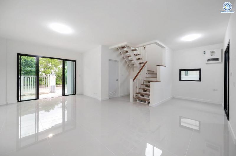 ขายบ้านเดี่ยว 2 ชั้น หมู่บ้าน ชัยพฤกษ์ วัดลาดปลาดุก ใกล้รถไฟฟ้าสายสีม่วง สถานีคลองบางไผ่ และ ใกล้เซ็นทรัลเวสต์เกต