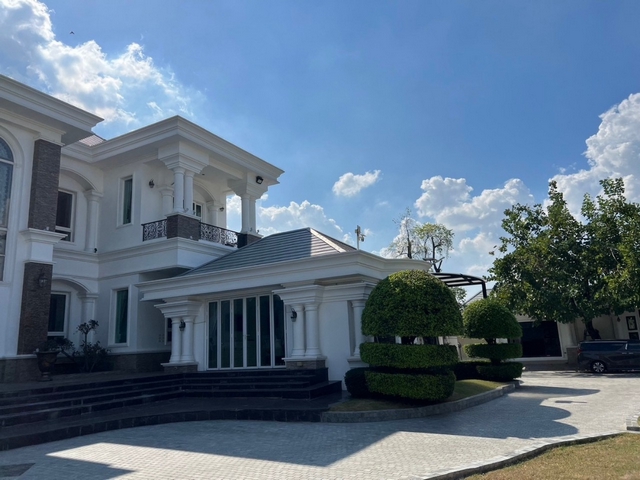 U91ww ขาย #คฤหาสน์หรู ตกแต่งสวยพร้อมเข้าอยู่ ถนนรังสิต คลอง 3 #ใกล้สนามบินดอนเมือง