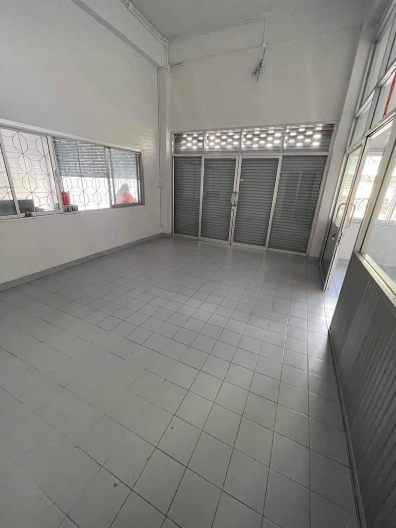 รหัสทรัพย์ R2936 ให้เช่า โกดัง โรงงาน มีสำนักงานและห้องพักคนงาน  ย่านบางน้ำจืด ใกล้ถนนพระราม 2