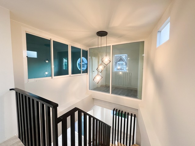 ขายด่วน!! ทาวน์โฮม 2 ชั้นหลังริม พื้นที่ 27.5 ตรว. หมู่บ้านติดถนนอ่อนนุช หันหน้าทิศใต้ รีโนเวทใหม่สไตล์มินิมอล นอร์ดิก เพดานห้องนอนสูงโปร่ง