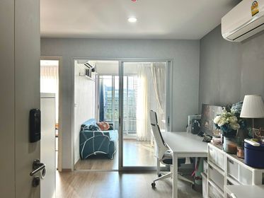 ขาย คอนโด Elio Del Moss พหลโยธิน 34 ใกล้ BTS เสนานิคม และ BTS ม.เกษตรศาสตร์ พิกัด: https://maps.app.goo.gl/Ysf6GSG7htw9Cq23Aขนาด 34.9 ตรม.ชั้น 7 1นอน 1น้ำ 1จอดทิศตะวันตกรายการเฟอร์✓ แอร์ 3 เครื่อง✓ เตียงนอน ไม่รวมฟูก✓ ตู้เสื้อผ้า✓ ตู้ลิ้นชักเก็บของ✓ ตู้เก็บของ✓ โต๊ะทำงาน✓ โต๊ะทานข้าว✓ โซฟา✓ ตู้เย็นขายราคา 2.75 ล้านสนใจติดต่อ รินรดา 0615519925 ID Line:0615519925 เว็บ:https://www.ther-estate.com/สิ่งอำนวยความสะดวกโถงต้อนรับห้องจดหมายสระว่ายน้ำ 2 ส�