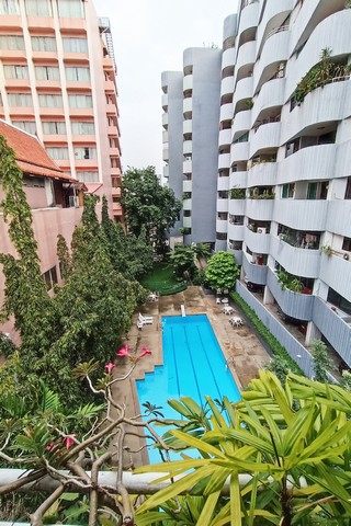 พรีเมียร์ คอนโดมิเนียม สุขุมวิท 24 Duplex Penthouse ส่วนตัวทั้งชั้น