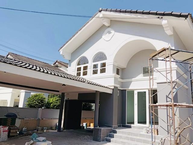 ขายบ้านเดี่ยว 2 ชั้น หมู่บ้านเมืองทองการ์เดน พัฒนาการ 65 รีโนเวทใหม่ทั้งหลัง