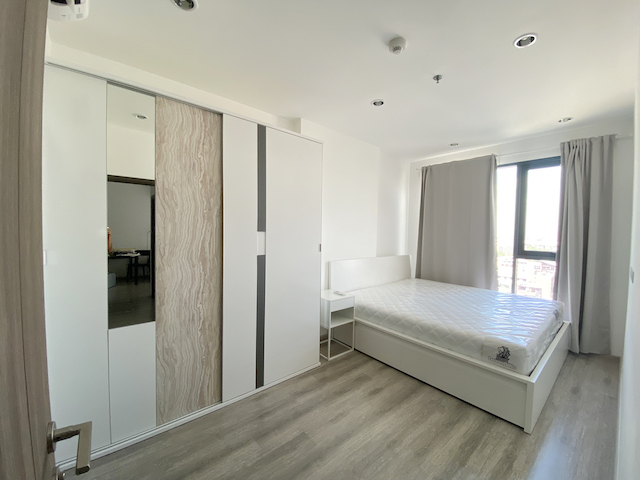 Ideo Mobi Sukhumvit 66, nice, clean, spacious, 12A floor, BTS Udomsuk.***Service for selling/renting houses, condos and giving advice. If interested, contact at any time***Interested in additional details or pictures or making an appointment to see the room?Contact Ekachai (Aui)T. 089-799-5598Line ID : @auiauiaui001 (add @ in front as well)Room type: 2 bedrooms, 1 bathroomSize 53.25 sq m., Floor 12ANew, clean room, beautifully decorated, ready to move in.details-------------------------------------------------- ------------Rental price: 32,000 baht/month-------------------------------------------------- ------------*Facilities worth using-Horizon Lap Pool- Sky Lounge- Steam room and Sauna- Beyond clouds pool-Gym at the Peak- Garden in the clouds- Plunge Pool-------------------------------------------------- ------------*Nearby important places (Based on information from Google Map)- 101 The Third Place : 400 m.- Century the movie plaza On Nut: 4 km.- Seacon Square: 5.1 km.- Bangkok Pre