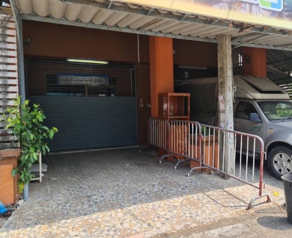 ขายทาวน์โฮม4 ชั้น 2คูหา บ้านเกษราคลาสสิคโฮม เสรีไทย 81/2 ติดถนนใหญ่ เหมาะอาศัย ทำสำนักงาน ธุรกิจได้