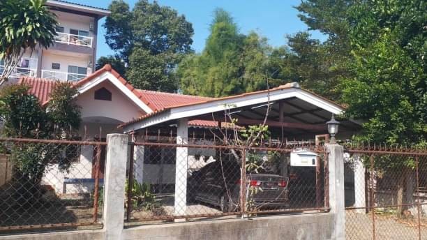 โซนป่าตัน ขาย 2.5 ล้าน บ้านเดี่ยวชั้นเดียว 67 ตรว. #อำเภอเมือง บ้านเนื้อที่กว้างขวาง สภาพดี #ซื้อรีโนเวทอยู่เองหรือปล่อยเช่า ใกล้เมือง เดินทางสะดวกสบาย ห่างจาก #โรงพยาบาลลานนา 1 กม.เนื้อที่ 67 ตรว.3 ห้องนอน 2 ห้องน้ำห้องครัวห้องนั่งเล่น2 ที่จอดรถห่างจาก โรงพยาบาบลานนา ประมาณ  1 กม.ขาย 2.5 ล้านบาท พร้อมโอนบริ​การยื่น​สินเชื่อ​ทุก​ธนาคาร​ฟรี​ ไม่มีค่าใช้จ่ายเอกสารที่ใ