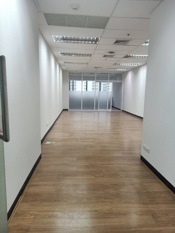 เช่าสำนักงาน ติดถนนอโศก  คลองเตยเหนือ เขตวัฒนา  กรุงเทพ