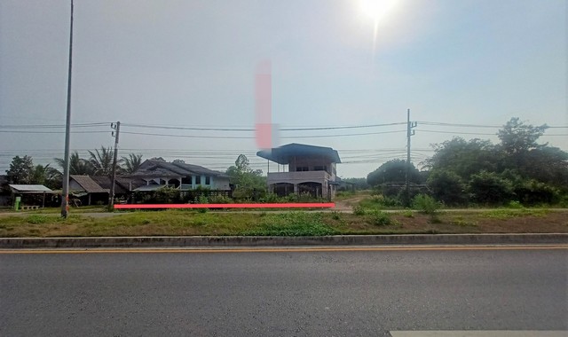 รายละเอียดเพิ่มเติมCode ID :    PKK02-13633ราคาขาย        4,206,000 บาท- ขนาดพื้นที่ :    196 ตร.ว (1 งาน / 96 ตร.ว) - พื้นที่ใช้สอย :      461.60 ตร.ม- จำนวนห้อง :    3 ห้องนอน 3 ห้องน้ำ- ที่จอดรถ :    1-2 คัน- บ้านเดี่ยว  :      2 ชั้น- บ้านเดี่ยวหันทางทิศ : -- อายุอาคาร :    18 ปีพิกัดทรัพย์ :  https://maps.app.goo.gl/saM7nedQMFonsJfbAสถานที่ใกล้เคียง- ใกล้โลตัส โกเฟรช เทพา สงขลา - ใกล้โรงพยาบาลเทพา- ใกล้วัดพิกุลบุญญาราม- ใกล้โรงเรียนเทพาสอบถามเพิ่มเติม/นัดชม