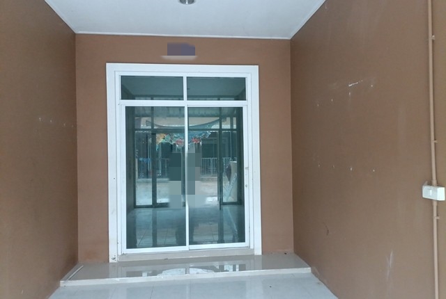 ขายทาวน์เฮ้าส์    อำเภอเวียงสระ สุราษฎร์ธานี (PKK03-05162)