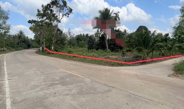 รายละเอียดเพิ่มเติมCode ID :  PKK02-14591ราคาขาย      4,410,000 บาท- ขนาดพื้นที่ :    3,768.70  ตร.ว (9 ไร่ / 1 งาน / 68.70 ตร.ว)- พื้นที่ใช้สอย : 93 ตร.ม- จำนวนห้อง :  2 ห้องนอน 1 ห้องน้ำ- ที่จอดรถ :   1-2 คัน- บ้านเดี่ยว :     1 ชั้น- บ้านเดี่ยวหันทางทิศ : -- อายุอาคาร :    23 ปีพิกัดทรัพย์  :    https://maps.app.goo.gl/AvgJ2rnDXGBhb27X9สถานที่ใกล้เคียง- ใกล้โลตัส สาขาวิภาวดี- ใกล้โรงพยาบาลวิภาวดี- ใกล้โรงเรียนวัดอรัญญาราม- ใกล้โรงพยาบาลท่าชนะ สอบถามเพิ่มเ�