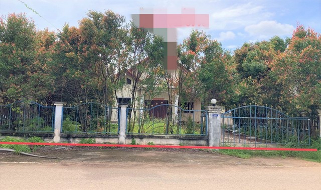 รายละเอียดเพิ่มเติมCode ID :  PKK02-15680ราคาขาย       3,100,000 บาท- ขนาดพื้นที่ :    98.40 ตร.ว - พื้นที่ใช้สอย :   124 ตร.ม- จำนวนห้อง :  2 ห้องนอน 2 ห้องน้ำ- ที่จอดรถ :   1-2 คัน- บ้านเดี่ยว :     1 ชั้น- บ้านเดี่ยวหันทางทิศ : -- อายุอาคาร :    15 ปีพิกัดทรัพย์  :    https://maps.app.goo.gl/cZoy1GiAWhDzz6uRAสถานที่ใกล้เคียง- ใกล้ตลาดนัดนายก- ใกล้โรงพยาบาลส่งเสริมสุขภาพตำบลไทรโสภา - ใกล้วัดบางสวรรค์- ใกล้โรงเรียนบางสวรรค์วิทยาคมสอบถามเพิ่มเติ�