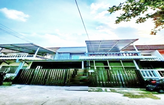 BTSสายหยุด ติดถนนเทพรักษ์ สะพานใหม่ ขาย-เช่า ทาวเฮ้าส์ 2หลัง รีโนเวทใหม่ 2 ชั้น 16ตรว. 140ตรม. 2.7ลบ. 2นอน ทำเลดีมาก