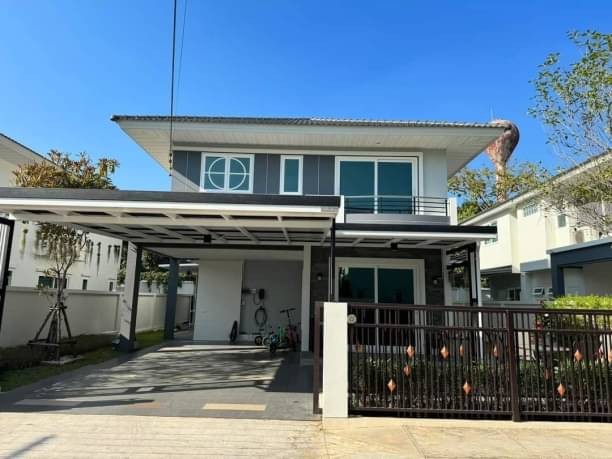 ให้เช่า 45,000 บาท/เดือน 71.5 ตรว. 4 นอน 3 น้ำ #ศุภาลัยพาร์ควิลล์ #หางดง บ้านเดี่ยว 2 ชั้น #เฟอร์นิเจอร์ครบ หมู่บ้านเงียบสงบ เดินทางสะดวกสบาย #หิ้วกระเป๋าพร้อมเข้าอยุ่ได้เลยค่ะ #ใกล้กาดฝรั่งเนื้อที่ 71.5 ตรว.เนื้อที่ใช้สอย 197 ตารางเมตร4 ห้องนอน 3 ห้องน้ำ1 ห้องนั่งเล่น/ห้องรับแขก1 ห้องครัว1โถงชั้น 22 ที่จอดรถ (EV Charger)รายละเอียดเฟอร์นิเจอร์ และเครื่องใช้ไฟฟ้า เครื่องปรับอากาศ 5 เครื