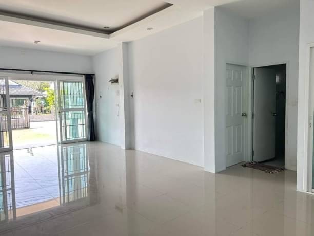 ให้เช่า 12,000 บาท/เดือน 81 ตรว. 4 นอน 2 น้ำ ท่าวังตาล โซนสารภี บ้านเงียบสงบ เนื้อที่เยอะ สนามหญ้าหน้าบ้านกว้าง