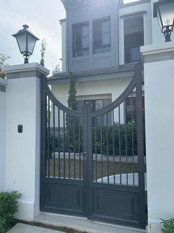 บ้าน นันทวัน กรุงเทพกรีฑาตัดใหม่ สะดวกต่อการเดินทาง บ้านหรูหลังใหญ่ ไม่เคยเข้าพักอาศัย