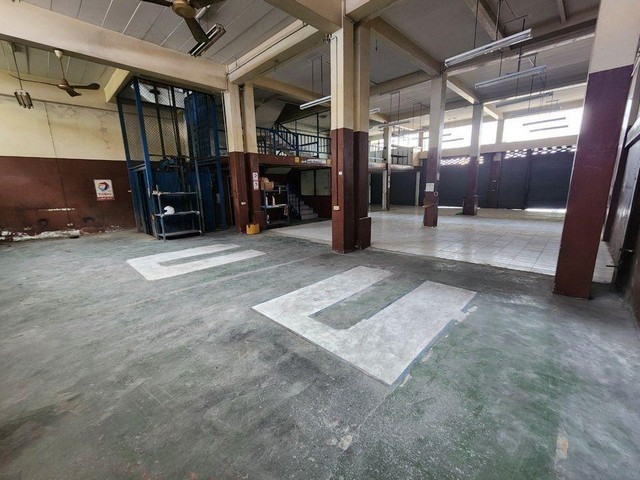 POR3636 ให้เช่า อาคารพาณิชย์ 3 คูหา ถนนสุขุมวิท  เขตบางนา ใกล้ BTS แบริ่ง 