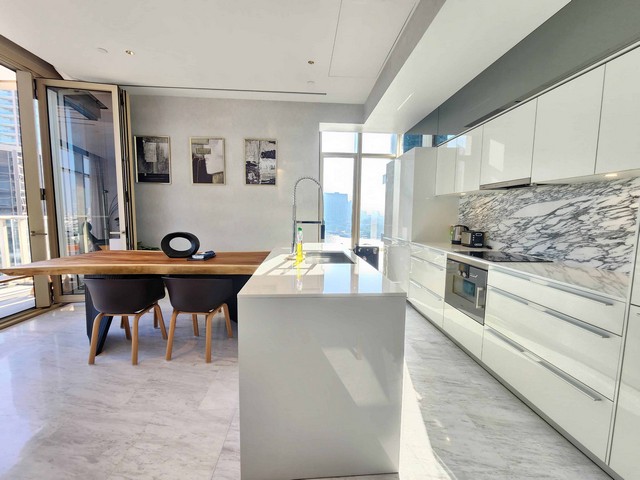 Four Seasons Private Residences Condo for RENT, near BTS Saphan Taksin