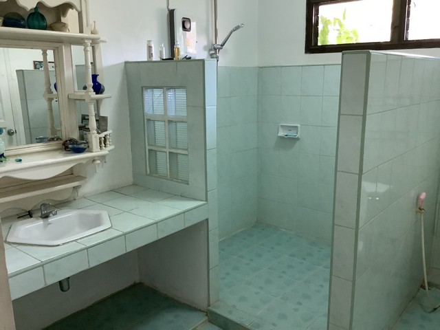 บ้าน -บ้านโบราณ จังหวัดมุกดาหาร 4 BEDROOM 92 SQ.WA 6500000 บ.   บรรยากาศดี