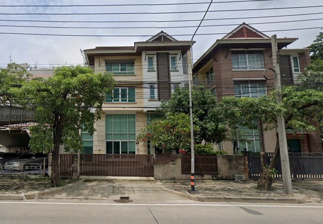 HR1422ให้เช่าโฮมออฟฟิศ 3.5 ชั้น ติดถนนเกษตร-นวมินทร์ เหมาะทำออฟฟิศหรืออยู่อาศัย เดินทางสะดวกค่าเช่า 50,000 บาทต่อเดือน ประกัน 3 เดือน ล่วงหน้า 1 เดือนติดต่อ : คุณพร 0938091444 (เบอร์นี้แอดไลน์ได้คะ),โทร 0939833259ID Line : henghengpaulaรหัสประกาศ HR1422ให้เช่าให้เช่าโฮมออฟฟิศ 3.5 ชั้น ติดถนนเกษตร-นวมินทร์ เหมาะทำออฟฟิศหรืออยู่อาศัย เดินทางสะดวกเนื้อที่ 45 ตรว.4 ห้องน้ำ 5 ห้องน้ำ ทำเลดีใกล้BTSมหาวิทยาลัยเก