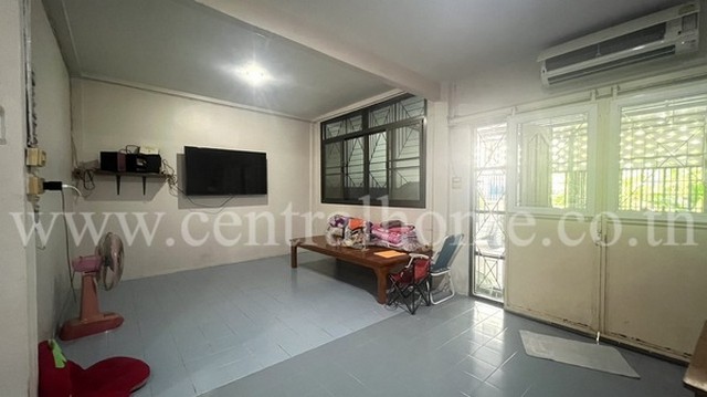 ทาวน์เฮ้าส์ บ้านวรางกูล รังสิต-ลำลูกกา คลอง 3 ใกล้ ฟิวเจอร์พาร์ครังสิต