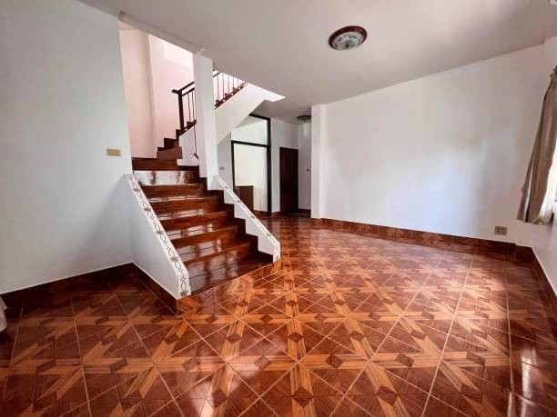 โซนสันทราย ขาย 3.5 ล้าน บ้าน 2 ชั้น เนื้อที่ 54 ตรว. บ้านสวย สภาพดี #ใกล้แยกรวมโชค ใกล้เมือง เดินทางสะดวกสบาย #ซื้ออยู่เองหรือปล่อยเช่าได้