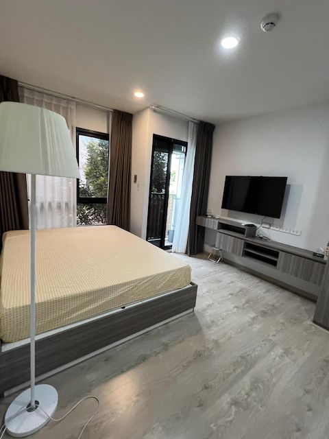 The Origin Sukhumvit 105 เป็นส่วนตัว สงบ ชั้น 3 BTS แบริ่ง***บริการรับฝากขาย/เช่าบ้าน  คอนโด และให้คำปรึกษา สนใจติดต่อได้ตลอดเวลา*** สนใจรายละเอียดเพิ่มเติมหรือรูปภาพหรือนัดชมห้อง ติดต่อ เอกชัย (Aui) T. 089-799-5598 Line ID: @auiauiaui001 ( เติม @ ด้านหน้า )--------------------------------------------------------------แบบห้อง Studioขนาด 24 ตรม. ชั้น 3  อาคาร Bห้องใหม่สะอาด ตกแต่งสวยงาม พร้อมเข้าอยู่รายละเอียด--------------------------------------------------------------ราคาเช่า  :  8,000 บาทต่อเดือน--