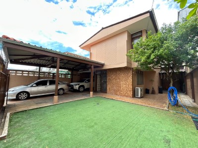 ให้เช่าบ้านเดี่ยว2ชั้นห้วยขวาง4นอน2น้ำแอร์5เครื่องใกล้รร.จันท์หุ่นเช่า32,000บาท