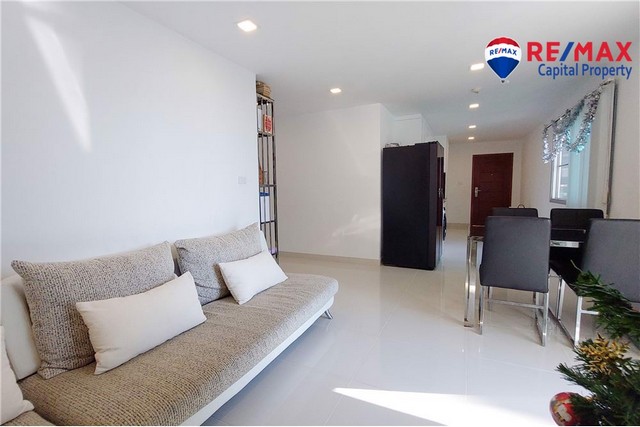 อพาร์ทเมนท์ 2 ห้องนอนในพาร์ครอยัล 3 พระตำหนัก