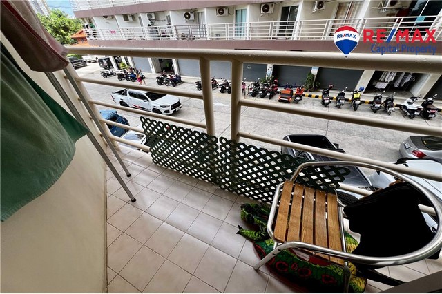 ขายสตูดิโอพร้อมเฟอร์นิเจอร์ในจอมเทียนบีชคอนโดมิเนียมคุณสมบัติที่สำคัญ:✅ 30 ตรม.✅ สตูดิโอ,✅ อาคาร A1,✅ เฟอร์นิเจอร์ครบ,✅ ชั้น 2,✅ กรรมสิทธิ์ในต่างประเทศ✅ วิวเมือง,ค่าโอน 50/50,ค่าบำรุงรักษา 15 บาท/ ตรม                                                                                                   