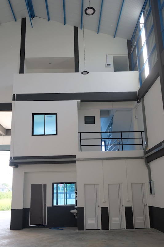 BST573 โรงงานโกดัง 3ชั้น สำเร็จรูป 400 ตรม. มีออฟฟิศ เก็บของและพักอาศัย พร้อมที่ดิน ซอย เทพกุญชร1 อ.คลองหลวง จ.ปทุมธานี