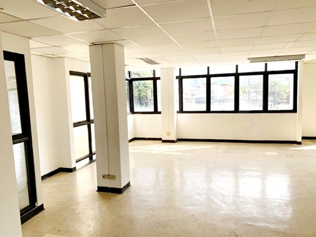 ตลาดบองมาร์เช่ ให้เช่าโฮมออฟฟิศ 6 ชั้น 400ตรว. วิภาวดีรังสิต35-48  694ตรม. 6ห้อง 6น้ำ 5จอดรถ มีลิฟต์ ทำเลดี BTS เสนานิคม