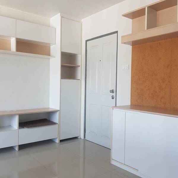 ขายคอนโดเบสตั้น ใกล้อมตะนคร อ.เมือง ชลบุรี  ขนาด 33 ตร.ม.  ห้องมุม ทิศตะวันตก