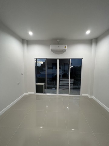 บ้านเดี่ยว2ชั้น สร้างใหม่พร้อมเข้าอยู่ รับของแถมกว่า 10 รายการ ต. บ้านกลาง  อ เมือง  ลำพูน