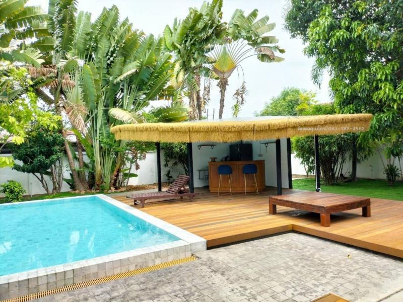 for sale บ้านพร้อมสระว่ายน้ำส่วนตัว ย่านศรีนครินทร์   ขนาด  477 ตารางวา  ใกล้พาราไดซ์ พาร์ค