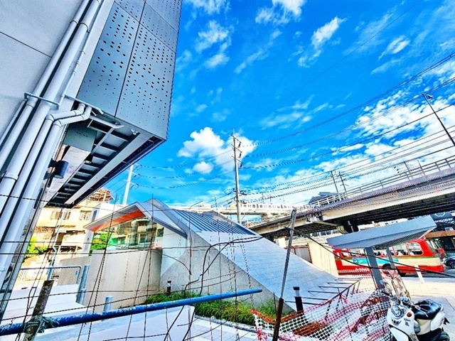 เดอะมอลล์ บางกะปิ ม.รัตนบัณฑิต ให้เช่าอาคารพาณิชย์  MRTหัวหมาก ลาดพร้าว101 4 ชั้น 2 คูหา  59ตรว. 352ตรม. 4นอน 3น้ำ