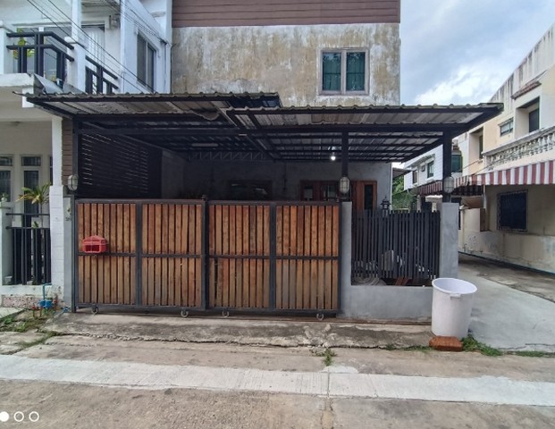 N4568ให้เช่าบ้าน ใกล้เดอะมอลล์บางกะปิ หมู่บ้านสินธร ซอย 25 มี 2 ห้องนอน 2 ห้องน้ำ