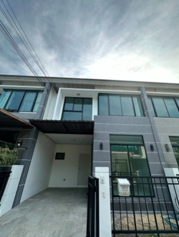 ให้เช่าทาวน์โฮม 2 ชั้น เดอะวิลล่า บางบัวทอง ถนนกาญจนาภิเษก ใกล้รถไฟฟ้าสายสีม่วง