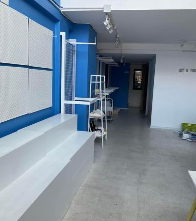 อาคารพาณิชย์ 3 ชั้นครึ่ง เชียงใหม่ แยก one nimman, ติดถนนซุปเปอร์ไฮเวย์  ด้านหน้าออกซุปเปอร์เข้าไฟแดงเมญ่าได้เลย