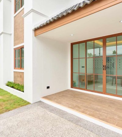 บ้านหลังใหญ่ แปลงหัวมุม  พื้นที่เยอะๆ เหมาะสำหรับครอบครัวไซส์บิ๊ก ถนนไม่ซับซ้อน ถนนกว้างมาก