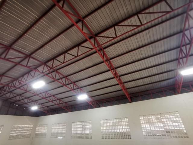 BST579 ขายโกดัง โรงงานพร้อมออฟฟิศ 370 ตรว. สมุทรสาคร ห่างจากถนนพระราม 2เพียง 700 เมตร  สภาพดีมาก พร้อมทำงานได้เลยcontact : คุณบัว Bua Agent 0936464597, 0826914598Line : Bua093*** ราคาขาย 19 ล้านบาท BST579 โกดัง โรงงานพร้อมออฟฟิศ ห่างจากถนนพระราม 2 เพียง 700 เมตร เนื้อที่ 370 ตรว. ต่อเติมเต็ม ภายในโกดัง : มีโซนออฟฟิส 3 ห้อง ห้องน้ำ ห้องครัว ห้องเก็บของ - ไฟ 3 เฟส หม้อแปลง 370 เควีเอ - ประตูหน้าโรงงาน ด้านบนสามารถเปิดได้ - ทางเข