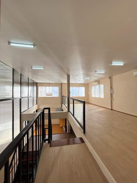 CH919ให้เช่าโกดัง ย่านดินแดง 470 ตรม. มีออฟฟิศ แอร์ 6 ตัว 6 ล้อเข้าได้