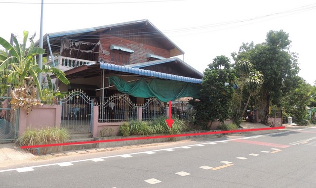   รายละเอียดเพิ่มเติม Code ID : PKK02-15379  ราคาขาย  2,014,000 บาท- ขนาดพื้นที่ :   203.00 ตร.ว.- พื้นที่ใช้สอย :  291 ตร.ม - จำนวนห้อง :  6 ห้องนอน 2 ห้องน้ำ  - ที่จอดรถ :    1   คัน- บ้านหันทางทิศ : - พิกัดทรัพย์ : https://maps.app.goo.gl/drwaXVqw2SZHWD3ZA    สถานที่ใกล้เคียง- ใกล้ร้านอินทิยามินิมาร์ท- ใกล้ตลาดชุมชนบ้านไผ่ใหญ่ - ใกล้ร้านศักดิ์ทวีทรัพย์เจริญพานิชย์- ใกล้ร้านK&Nหมูกระทะ บ้านดู่ใน  สอบถามเพิ่มเติม/นัดชมโทร. 097-419-5982(พลอย)โทร. 096-932