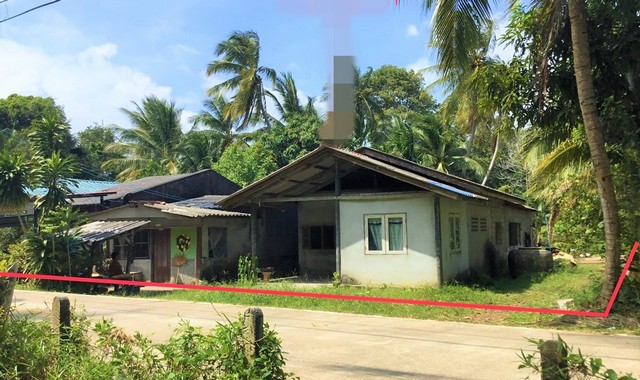 รายละเอียดเพิ่มเติมCode ID :    PKK02-14545ราคาขาย      1,169,000 บาท- ขนาดพื้นที่ :  455 ตร.ว (1 ไร่ / 55 ตร.ว)- พื้นที่ใช้สอย :    114 ตร.ม- จำนวนห้อง :    3 ห้องนอน 1 ห้องน้ำ- ที่จอดรถ :    1-2 คัน- บ้านเดี่ยว  :      1 ชั้น- บ้านเดี่ยวหันทางทิศ : -- อายุอาคาร :   35 ปีพิกัดทรัพย์ :   https://maps.app.goo.gl/MGpcAaw1mTdJJnkdAสถานที่ใกล้เคียง- ใกล้วัดต้นเลียบ อ.สทิงพระ- ใกล้วิทยาลัยการอาชีพสมเด็จเจ้าพระโคะ- ใกล้โรงเรียนบ้านชะแม- ใกล้โรงเรียนวัดสนามชัย�