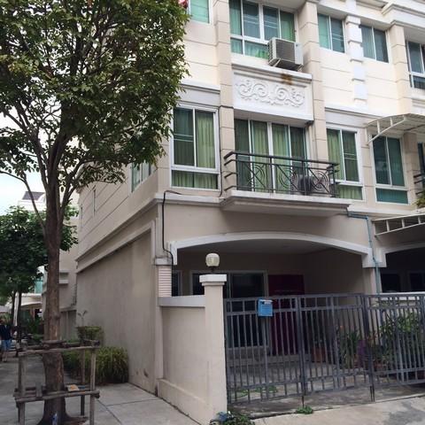 ให้เช่าโฮมออฟฟิศ 4 ชั้น 242 ตร.ม. หลังมุม 3 ห้องนอน 4 ห้องน้ำ แอร์ 4 ตรงข้ามซีคอนสแควร์