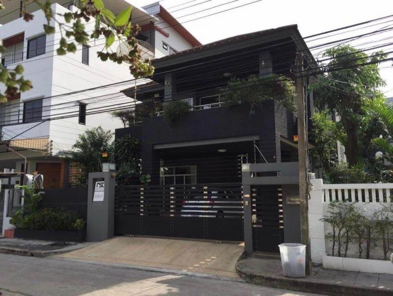 ให้เช่าบ้านเดี่ยว2ชั้น4นอนซอยพัฒนาการ53เขตสวนหลวงใกล้แอร์พอร์ตลิ้งค์หัวหมากเหมาะพักอาศัยหรือออฟฟิศ