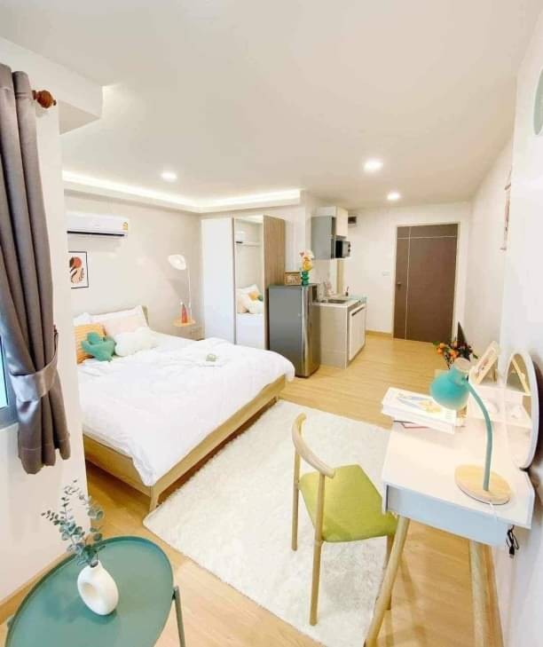 ขายถูกมากก เพียง 1.2 ล.เท่านั้น 24 ตรม. #ธารทิพย์ คอนโด #ซื้อเงินสดลดเพิ่มได้อีก #เฟอร์นิเจอร์ครบ #พร้อมเข้าอยู่ #ซื้ออยู่เองหรือปล่อยเช่าได้ #ตรงข้ามประตูวิศวะ #ใกล้มช.ชั้น 8ขนาด 24 ตรม.ห้องสตูดิโอ 1 ห้องนอน 1 ห้องน้ำเฟอร์นิเจอร์ + เครื่องใช้ไฟฟ้าครบพร้อมเข้าอยู่เตียง พร้อมชุดเครื่องนอน, ชุดตู้เสื้อผ้าเครื่องทำน้ำอุ่น / แอร์ /Smart TV ดู netflix youtube ได้ / ตู้เย็น / ไมโครเวฟ / เครื่อง