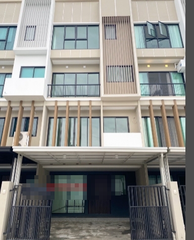 ขายทาวน์โฮม3.5 ชั้น  เดอะ บลิซ สาทร ซอยจรัญ 35 แยก16  ใกล้ The Circle ราชพฤกษ์ MRT สายสีน้ำเงิน (แยกไฟฉายและบางขุนนนท์)